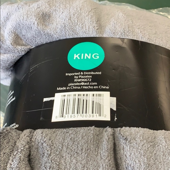 Super soft king size plush throw - Picture 5 of 5